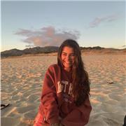 Estudante de filoloxía galega que imparte clases de galego, castelán, inglés, francés e latín